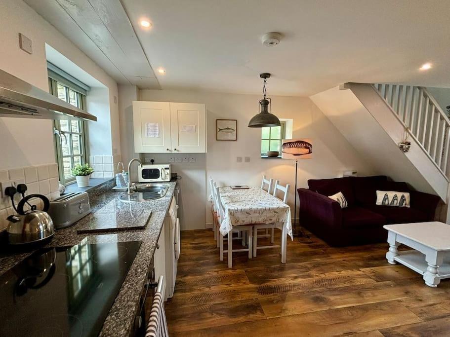Little Bream - Pretty Cosy Cottage, Sea Views, Walk To The Beach Mawnan Smith Esterno foto