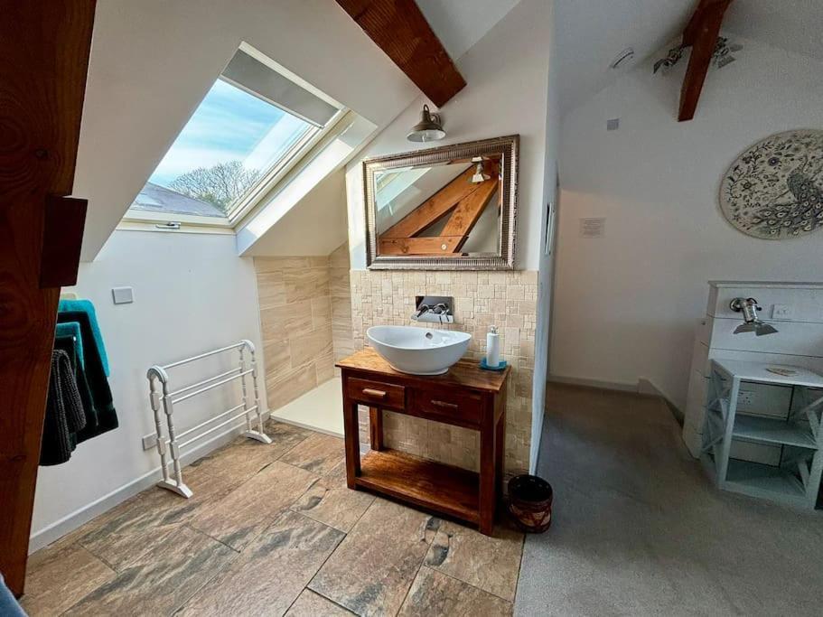Little Bream - Pretty Cosy Cottage, Sea Views, Walk To The Beach Mawnan Smith Esterno foto